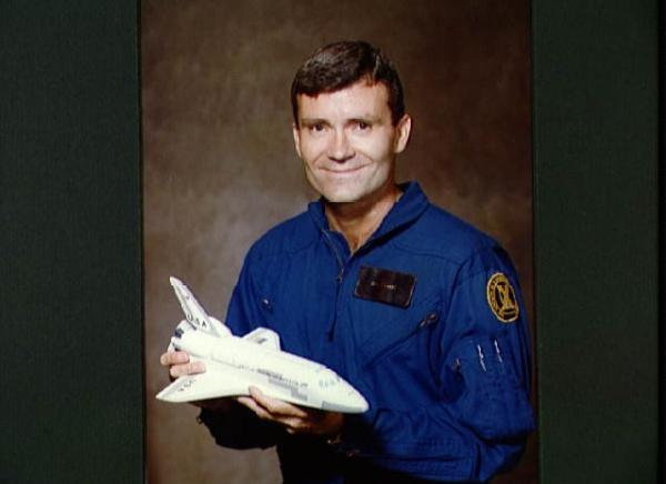 Fred Haise, Jr. Astronaut Fred Haise, Jr.