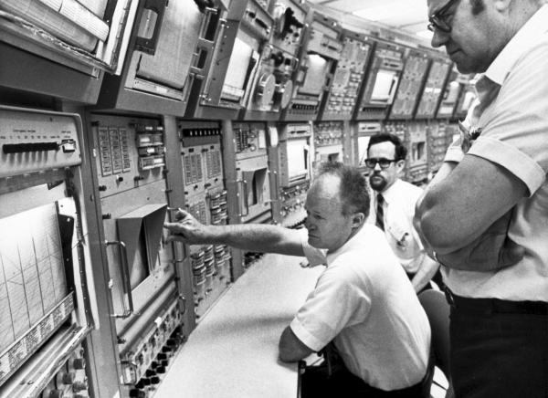 Apollo Command Center Apollo Command Center
