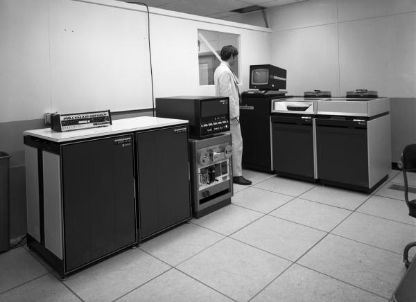 MIT Lab Analog Computers MIT Lab Analog Computers