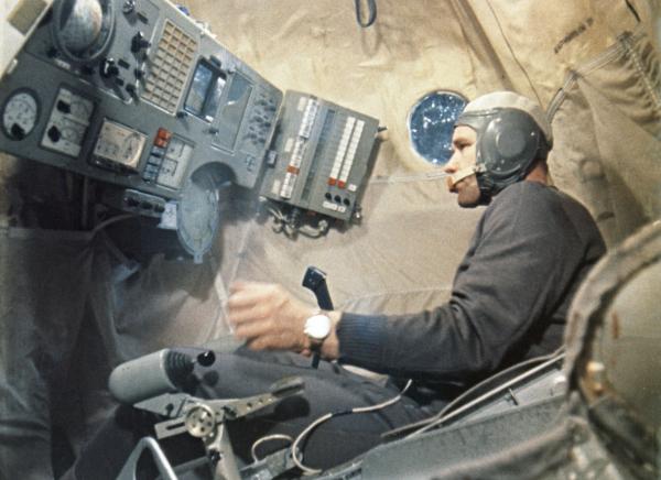 Russian Film Of Meeting In Space: Soyuz Russian Film Of Meeting In Space: Soyuz