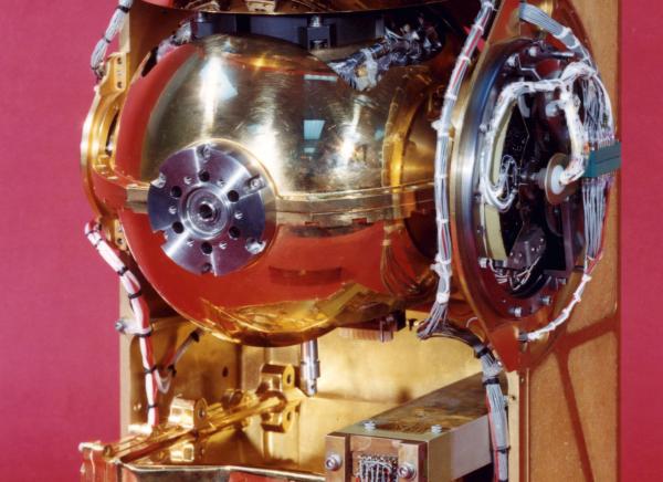 Lunar Traverse Gravimeter Without Protective Covering Lunar Traverse Gravimeter Without Protective Covering